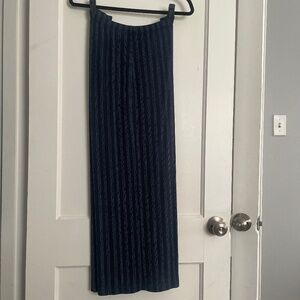 Chico’s navy and white trousers